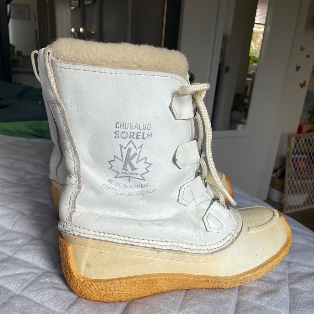 Vintage White Genuine Leather Sorel Kaufman Chugalug Snow Boots w/ Wool Liners